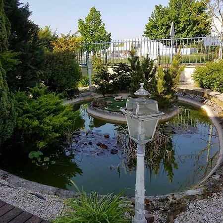 Pepiniere Nogent-sur-Seine Exterior foto